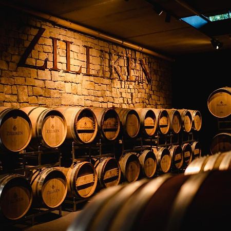 Weingut Und Gaestehaus Zilliken Nittel Eksteriør bilde