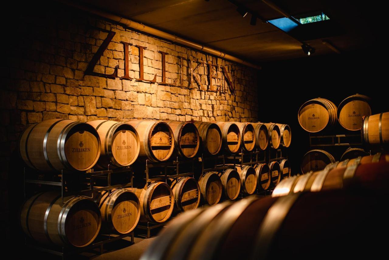 Weingut Und Gaestehaus Zilliken Nittel Eksteriør bilde